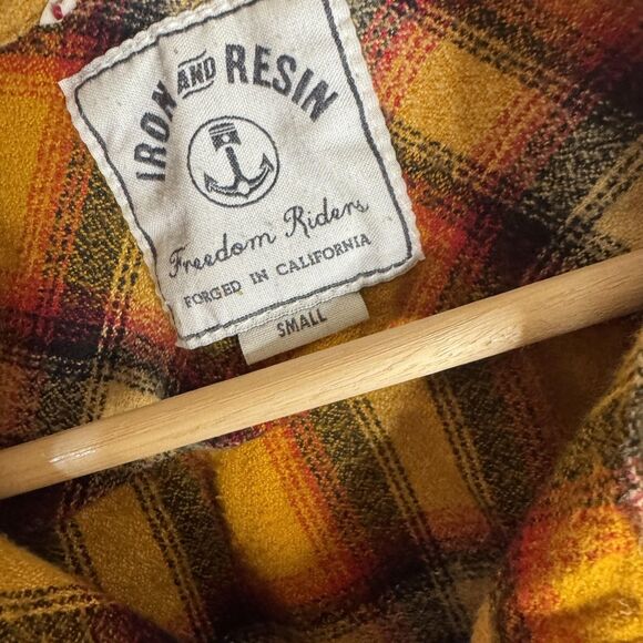 Iron and Resin Shirt Mens Small Flannel Elbow Patches Made in USA Button Down - Picture 5 of 9